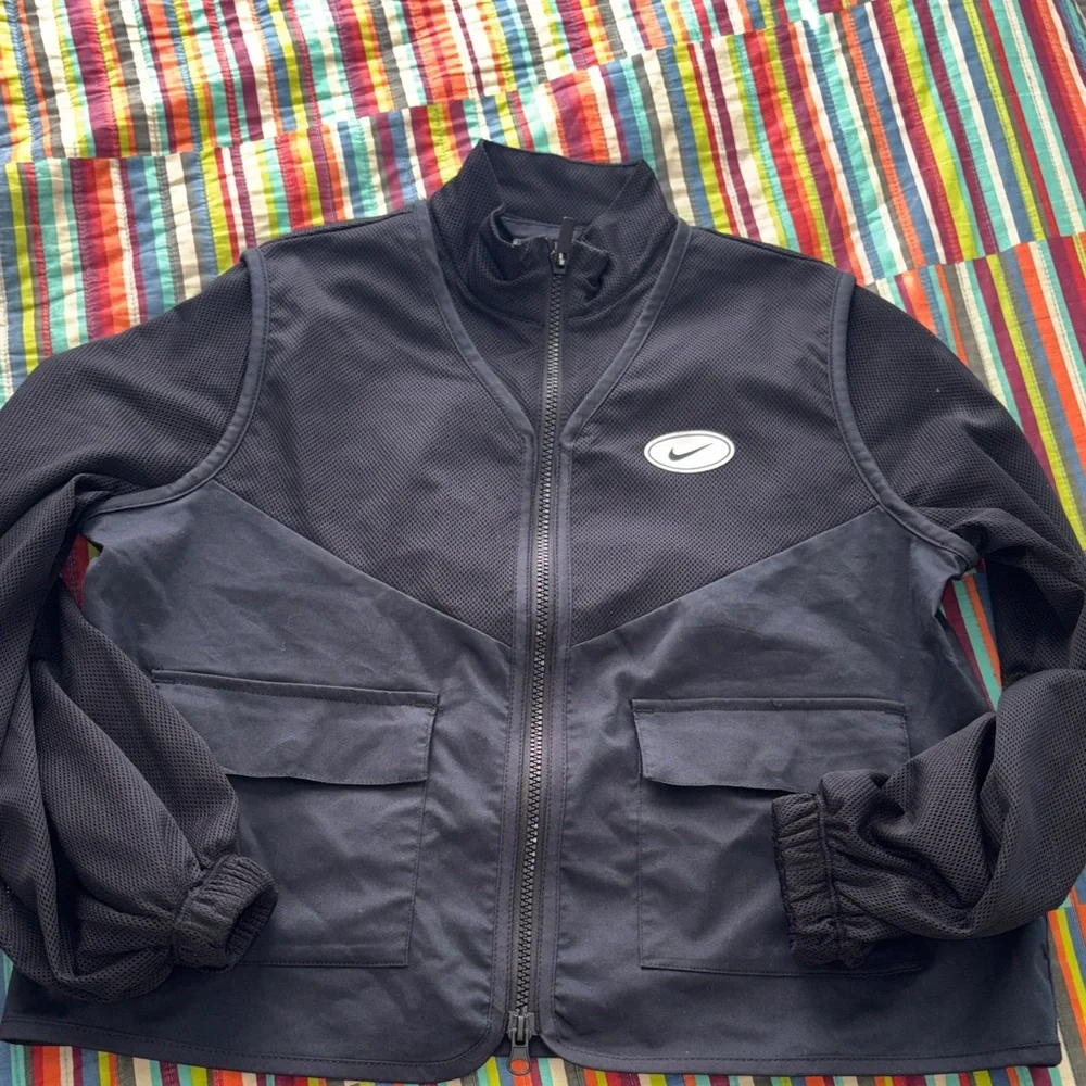 Nike kids medium Black & Dark Gray Men’s Performance duel Full-Zip Jacket nwot